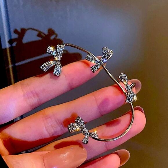 Sparkly Crystal Bows Ear Wrap Cuffs, Ear Crawlers Set Earrings NEW - Picture 4 of 4